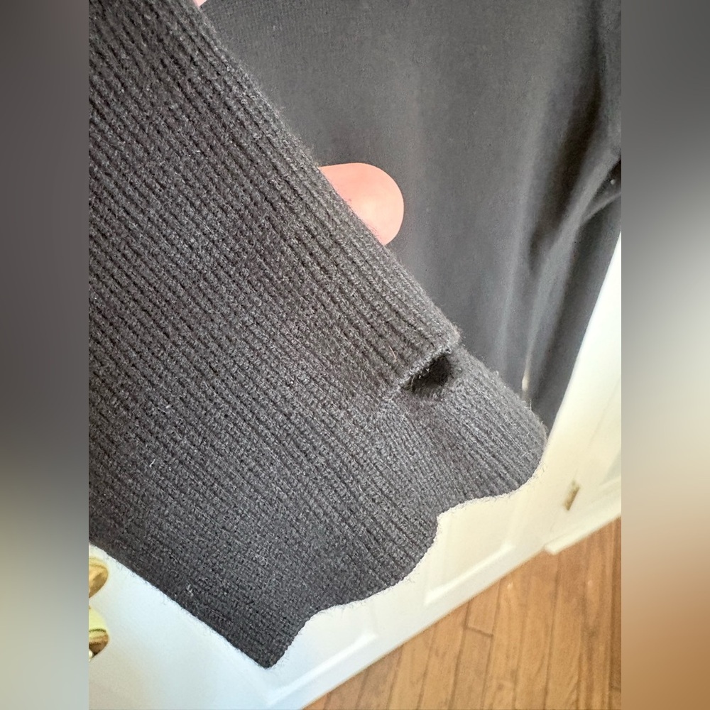Lululemon Hello Aloe Pullover – Black – Size 8 | Soft Luxe Travel & Work Layer - Picture 6 of 10
